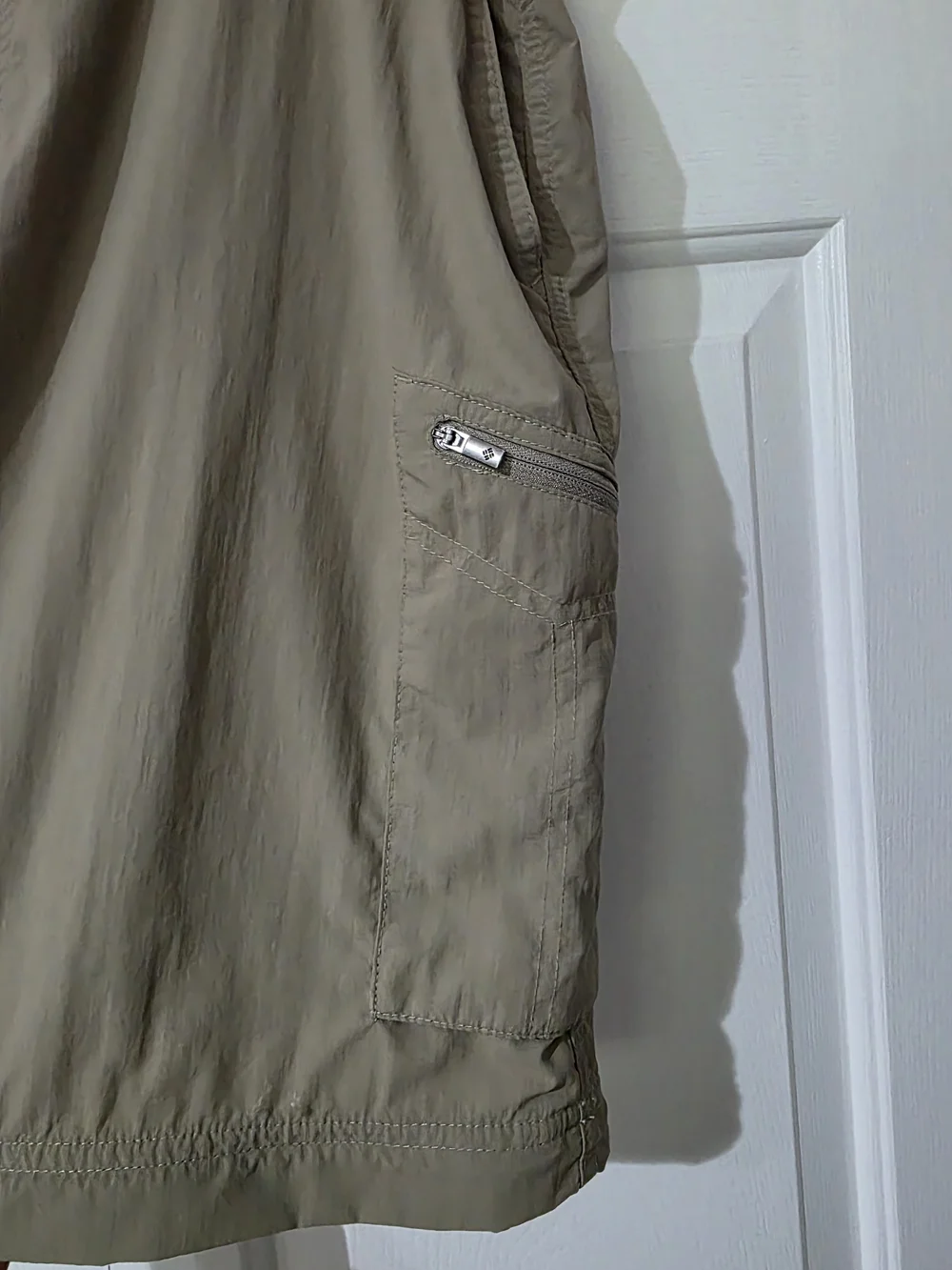 Columbia Omni Shild  Men's Silver Ridge  Hiking Cargo Shorts